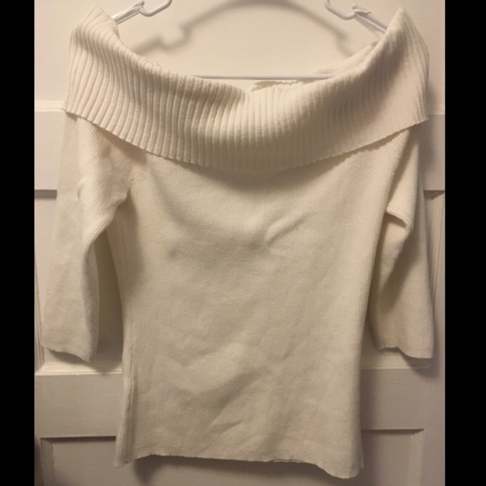 Off-the-Shoulder Chic!